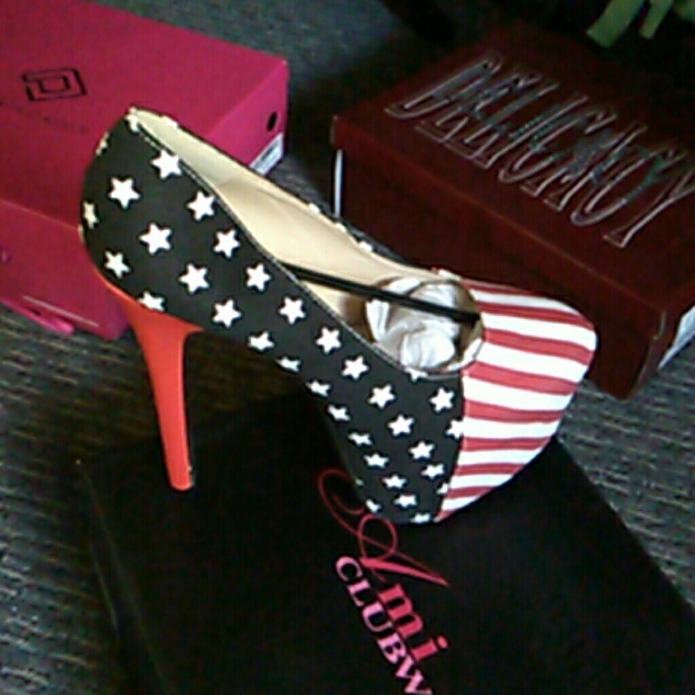 Ami Clubwear canvas American Flag heels.